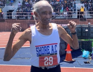 100 year old Lester Wright beats age group record