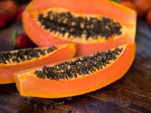 Healing Qualities of Tropical Papaya Fruit